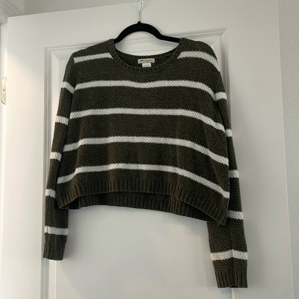 EUC Cotton Emporium Cropped Sweater